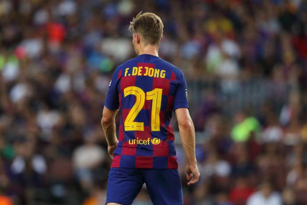 De Jong in the Camp Nou debut in the Gamper match against Arsenal