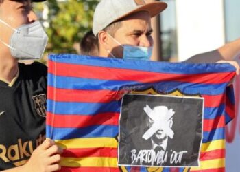 Fans furius on Bartomeu now that Messi wants to leave