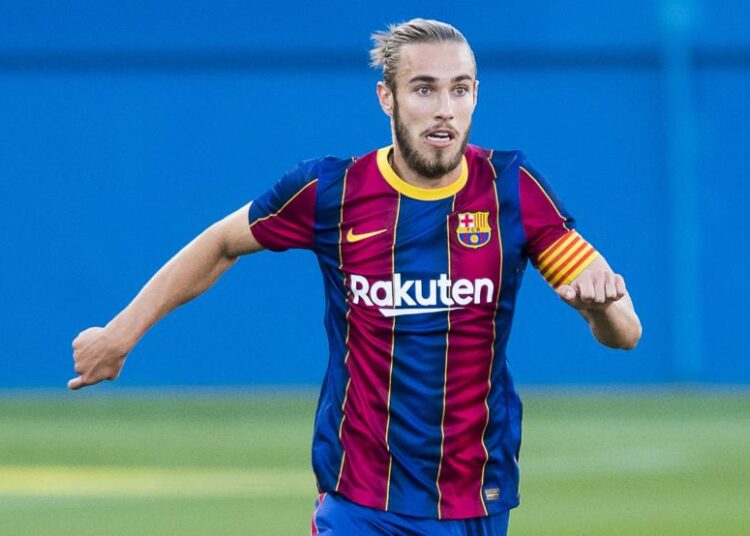 The opportunity of a lifetime for Oscar Mingueza. Pique replacement?