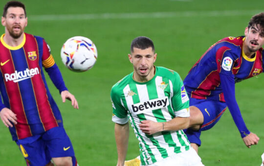 Trincao and Messi lead as Barcelona beat Betis