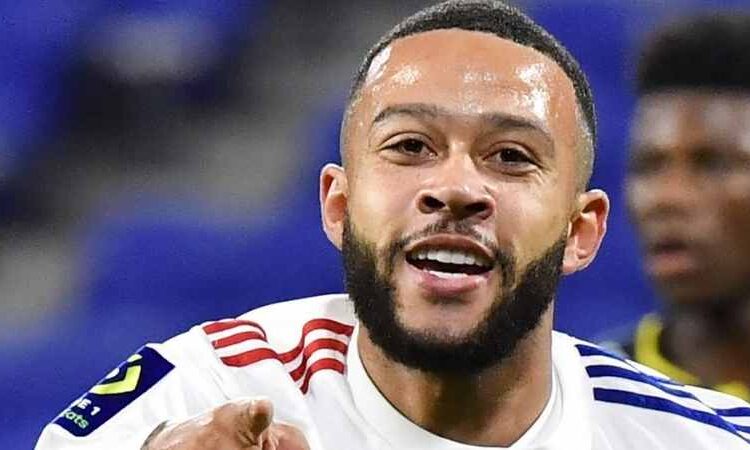 Target : Memphis Depay – The Striker that we need right now?