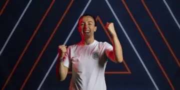 Lucy Bronze explains the reasons for her Barcelona move