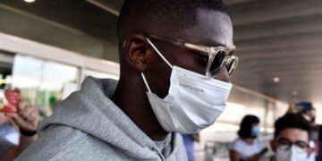 Ousmane Dembele landed in Barcelona to renew his contract