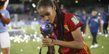 Get to know new Barcelona Femení striker Salma Paralluelo