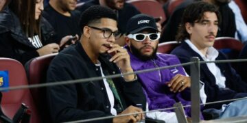 Injury Status: Bellerin, Christensen, Araujo and Memphis