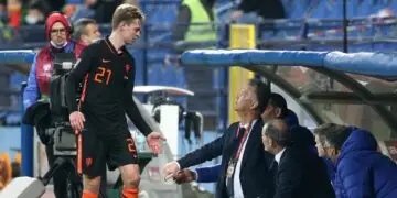 Van Gaal sees Frenkie as the ideal Busi replacement