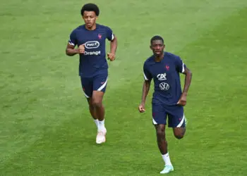 Kounde and Demeble running.