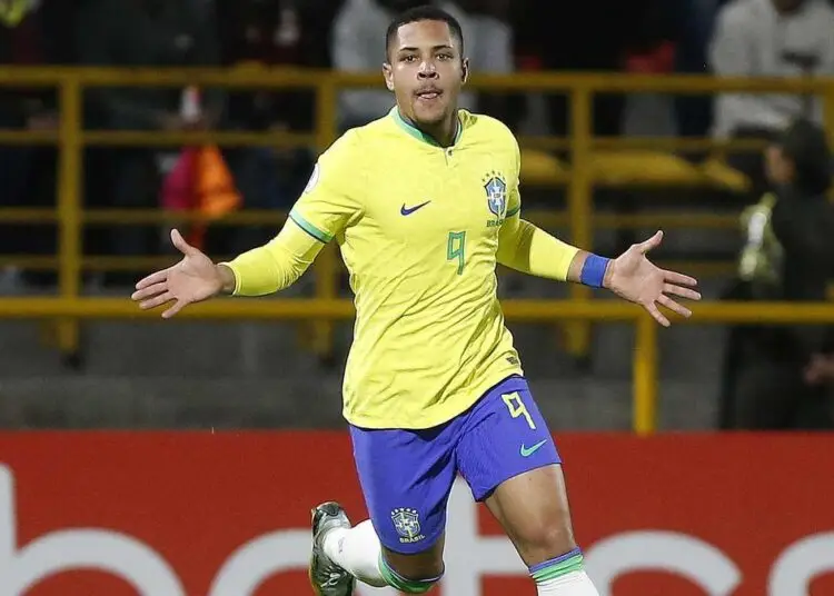 Vitor Roque confirms his desire to join Barca