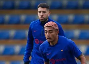 Julián Araujo: “I try to learn from Jordi Alba”
