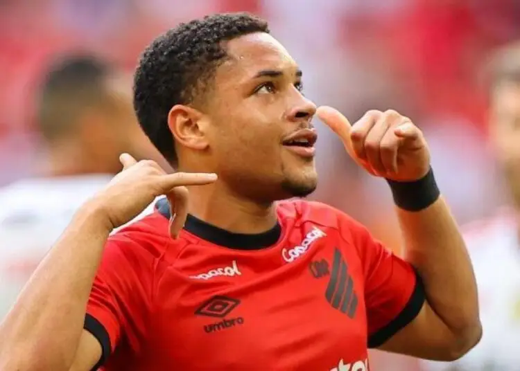 Former Manchester City  recommends Vitor Roque for Barça