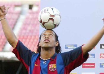 On This Day 20 Years Ago : Ronaldinho Signed for Barça