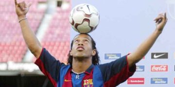 On This Day 20 Years Ago : Ronaldinho Signed for Barça