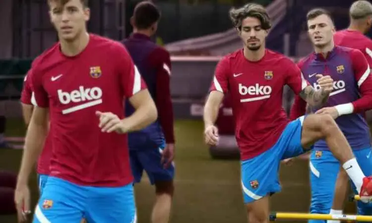 Barca to say goodbye to two La Masia jewels Nico and Collado