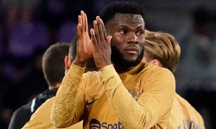 Kessié Contemplates Barcelona Exit as Transfer Talks Intensify