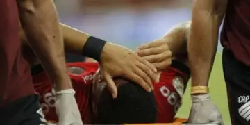 Tough Break: Vitor Roque Injured in Shocking Collision on the Field