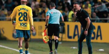 Fear Clause and Injury Prevents Julian Araujo’s Reunion with Barça