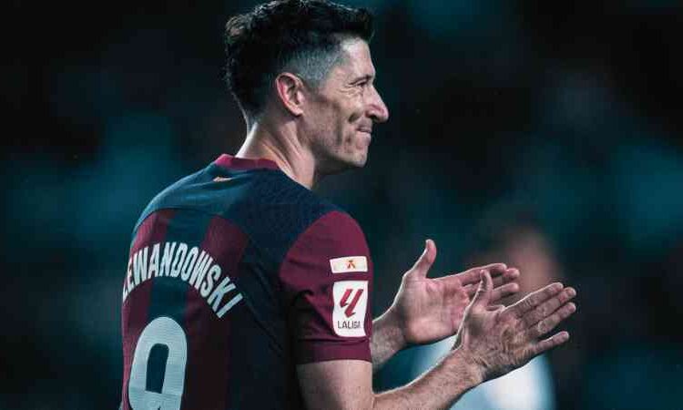 Match Review : FC Barcelona vs Valencia (4-2)