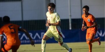 Xavi Espart and Juan Hernández Defeat Shane Kluivert in Thrilling Match