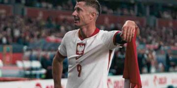 Lewandowski Goal and Assist Propel Poland Toward World Cup Qualification