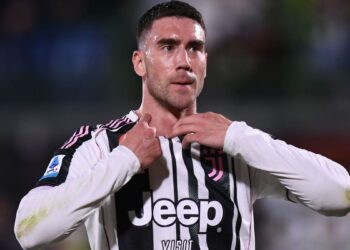 The striker is eager to join Barça: Flick and Deco already know