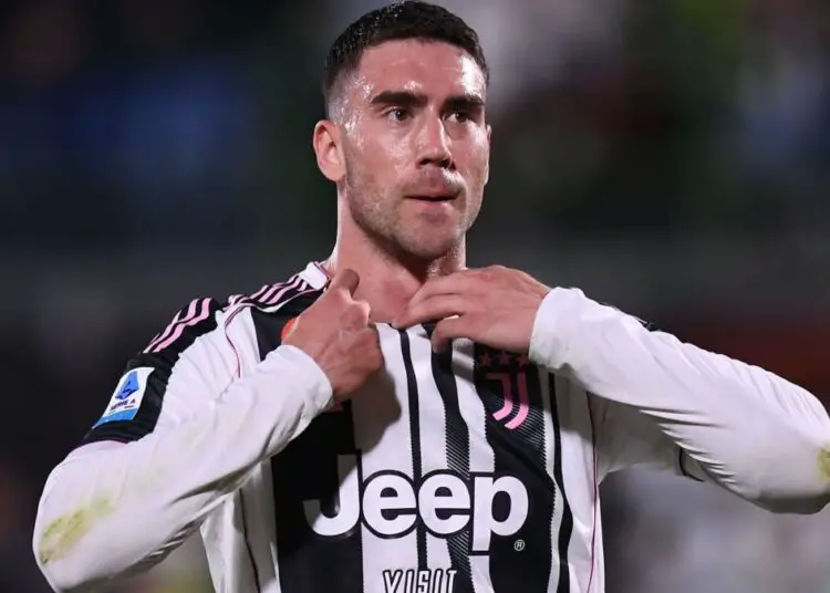 The striker is eager to join Barça: Flick and Deco already know