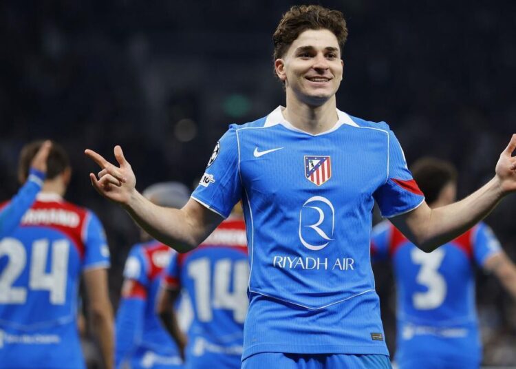 Fabrizio Romano reveals the full truth about Julián Álvarez and Barcelona