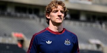 Fabrizio Romano reveals key information on Anthony Gordon and Barça