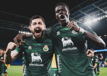 Racing Santander want to sign the player and Barça already have a difficult decision