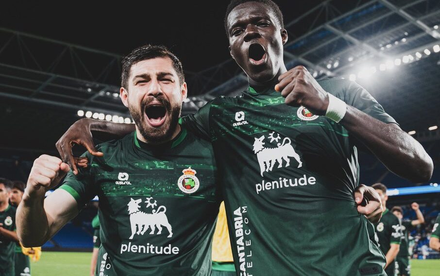 Racing Santander want to sign the player and Barça already have a difficult decision