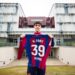Héctor Fort makes a decision about his future and sends a message to Flick
