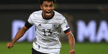 Barça push for Adeyemi: Flick applies pressure as Deco submits an offer
