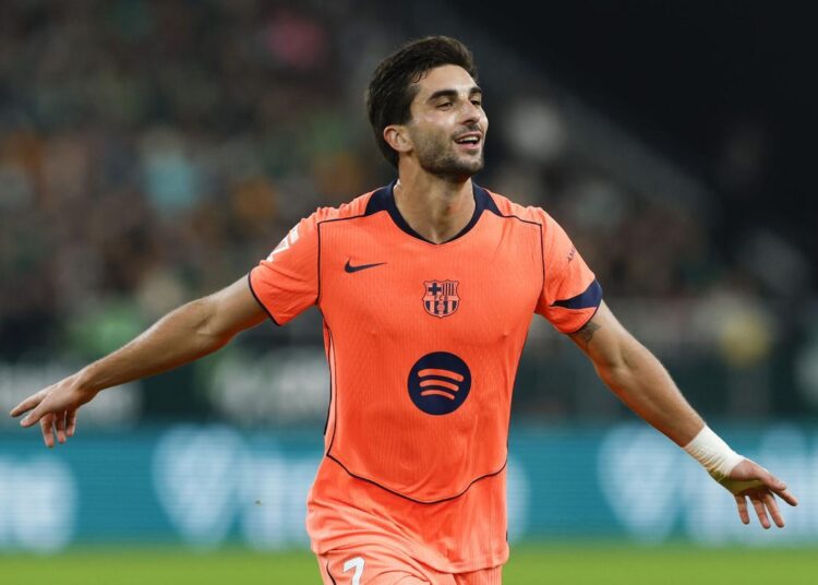 Ferran Torres keeps his future at Barça open