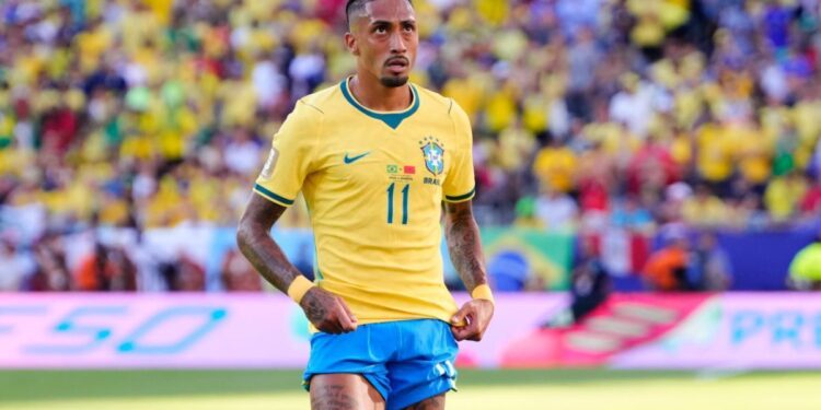 Raphinha receives the signal everyone was waiting for
