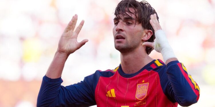 Ferran Torres keeps his future at Barça open