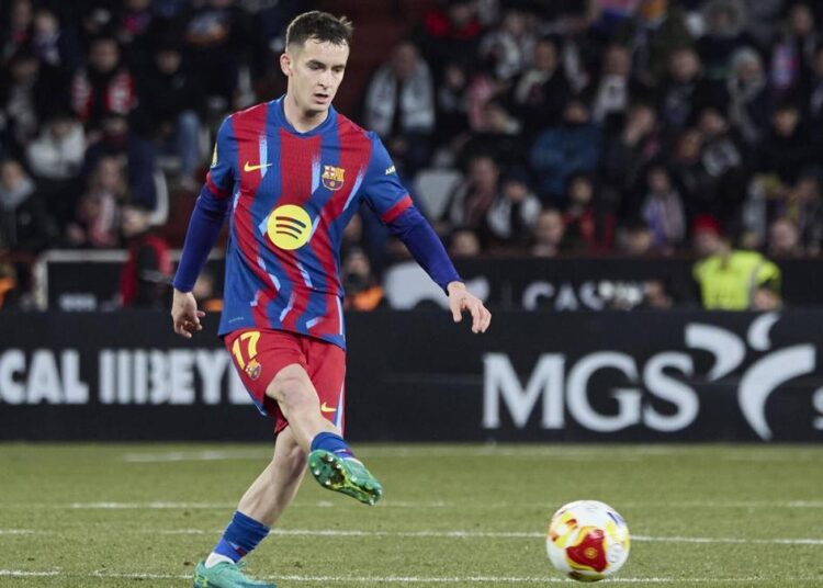 Barça could sacrifice Casadó to sign a striker