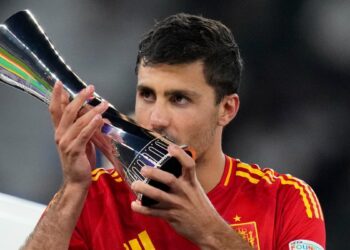 Barça make a move for Rodri and take the first step